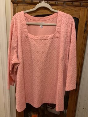 Women's Kim Rogers  Curvy Pink Textured Square-Neck Top